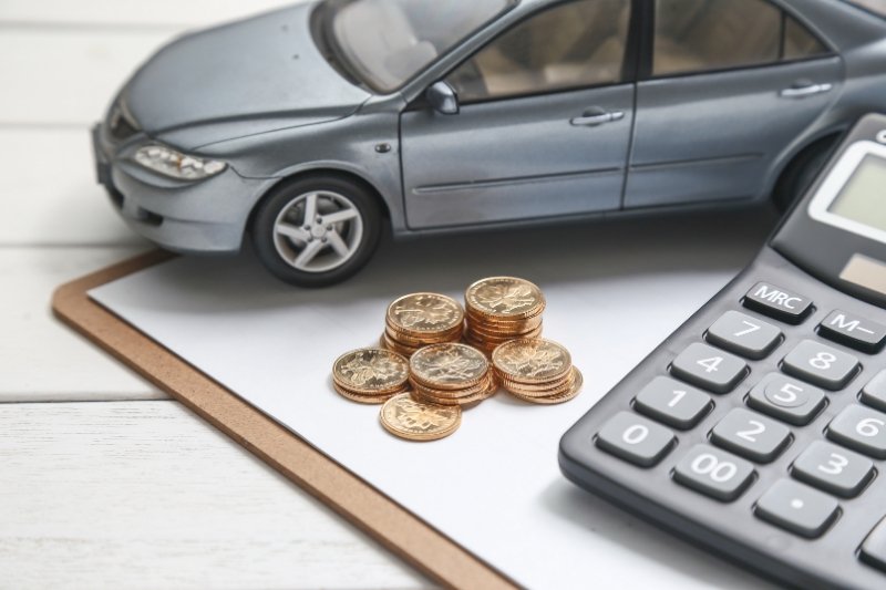 Homens e mulheres pagarão o mesmo valor no seguro auto e isso começa ainda em 2025